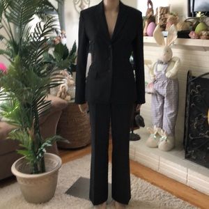 Tahari pant suit